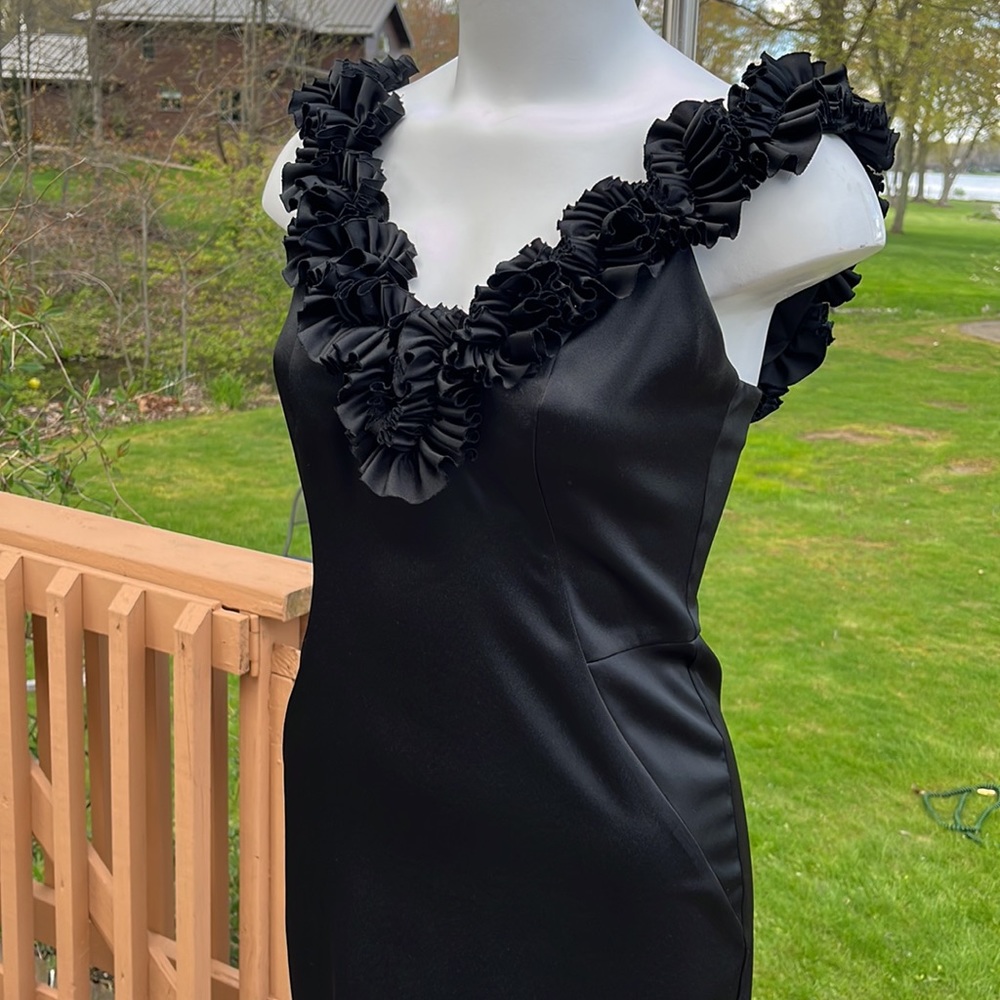London Style sexy sophisticated black dress 6-8